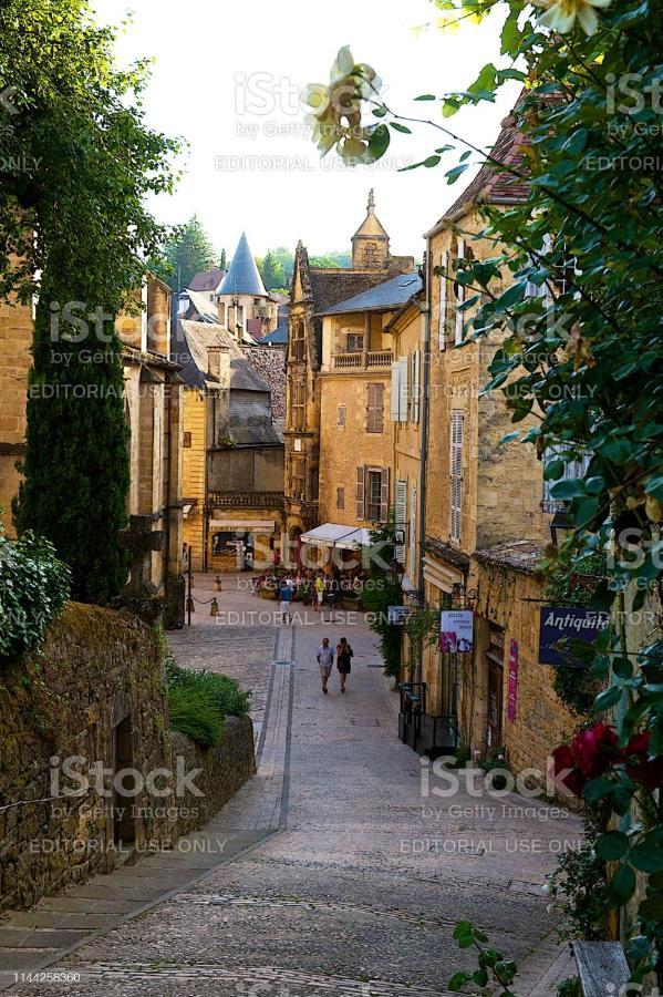 Apartment Fontaine De L'Amour Sarlat-la-Caneda Bagian luar foto